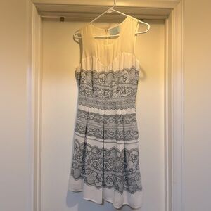 Skies Are Blue dress size S.